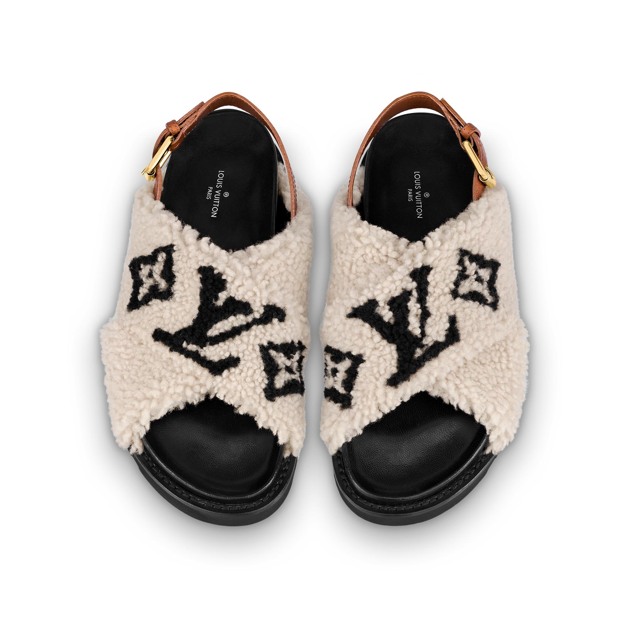 Paseo Flat Comfort Sandals - Shoes 1AB3Q6