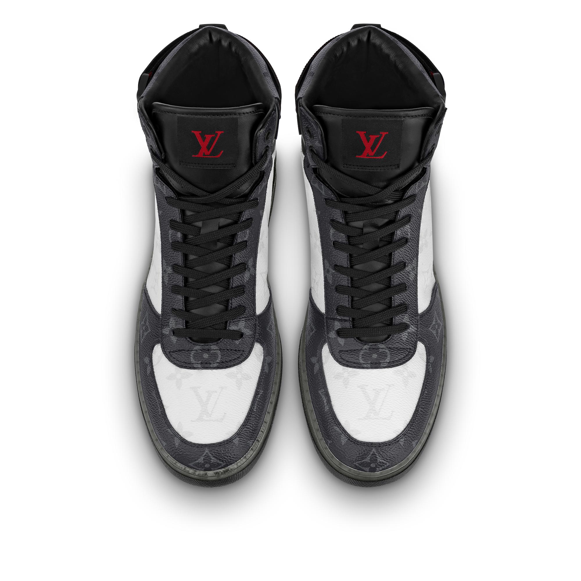 Louis Vuitton® Rivoli Sneaker Grey. Size 05.5